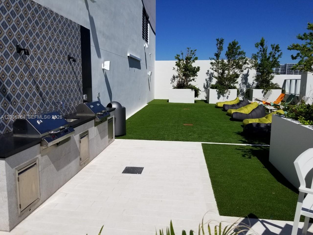image 1010 Brickell31