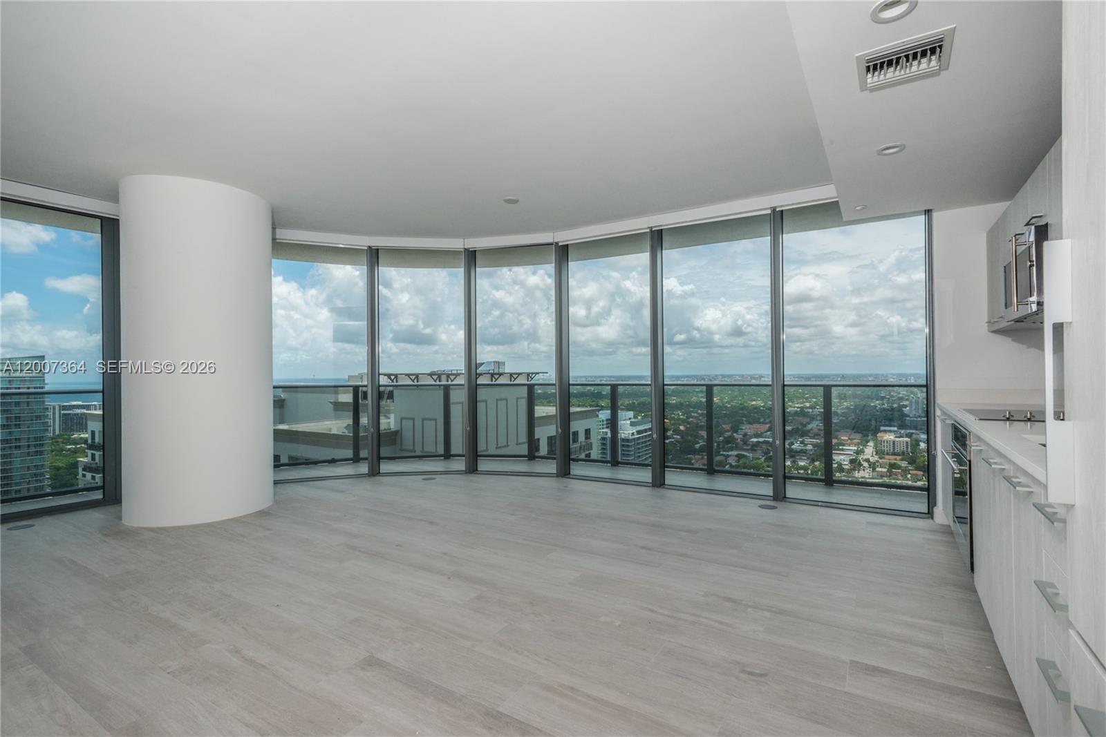 55 SW 9th St #3606