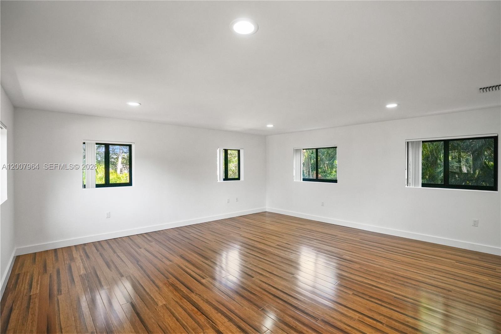 476 NE 119th St Biscayne Park, FL 33161