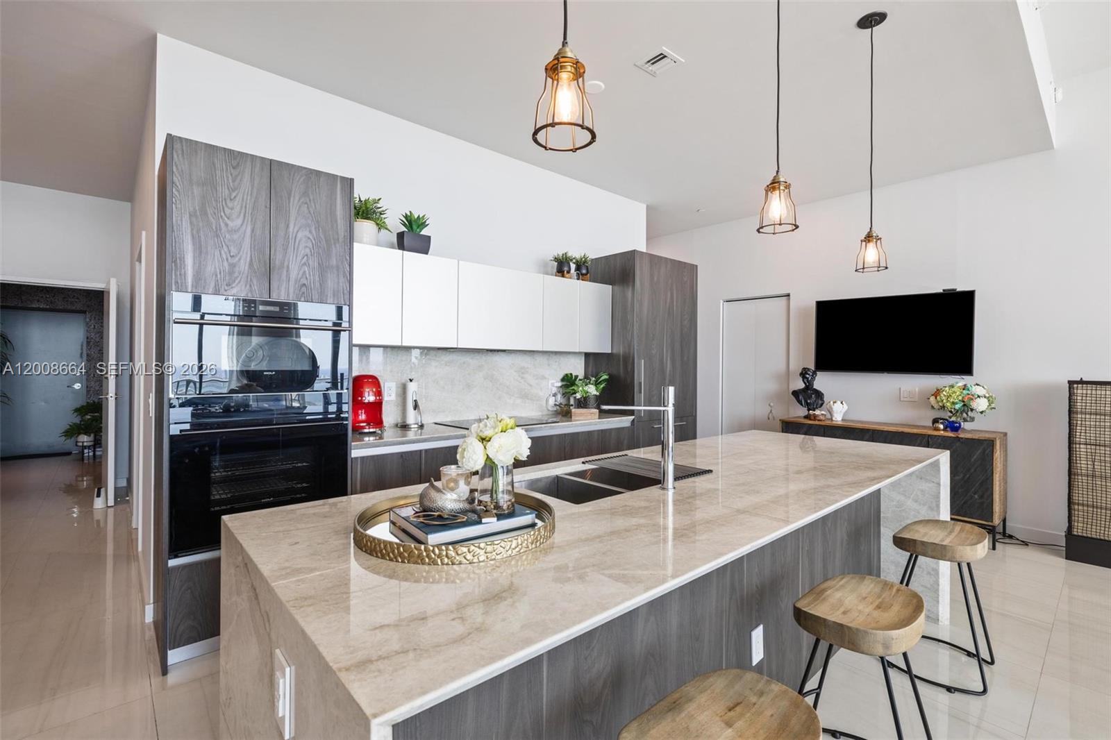 480 NE 31st St #PH5303 Miami, FL 33137