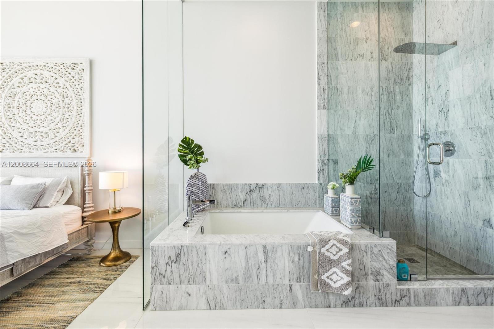 480 NE 31st St #PH5303 Miami, FL 33137