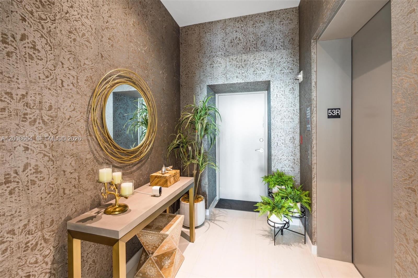 480 NE 31st St #PH5303 Miami, FL 33137