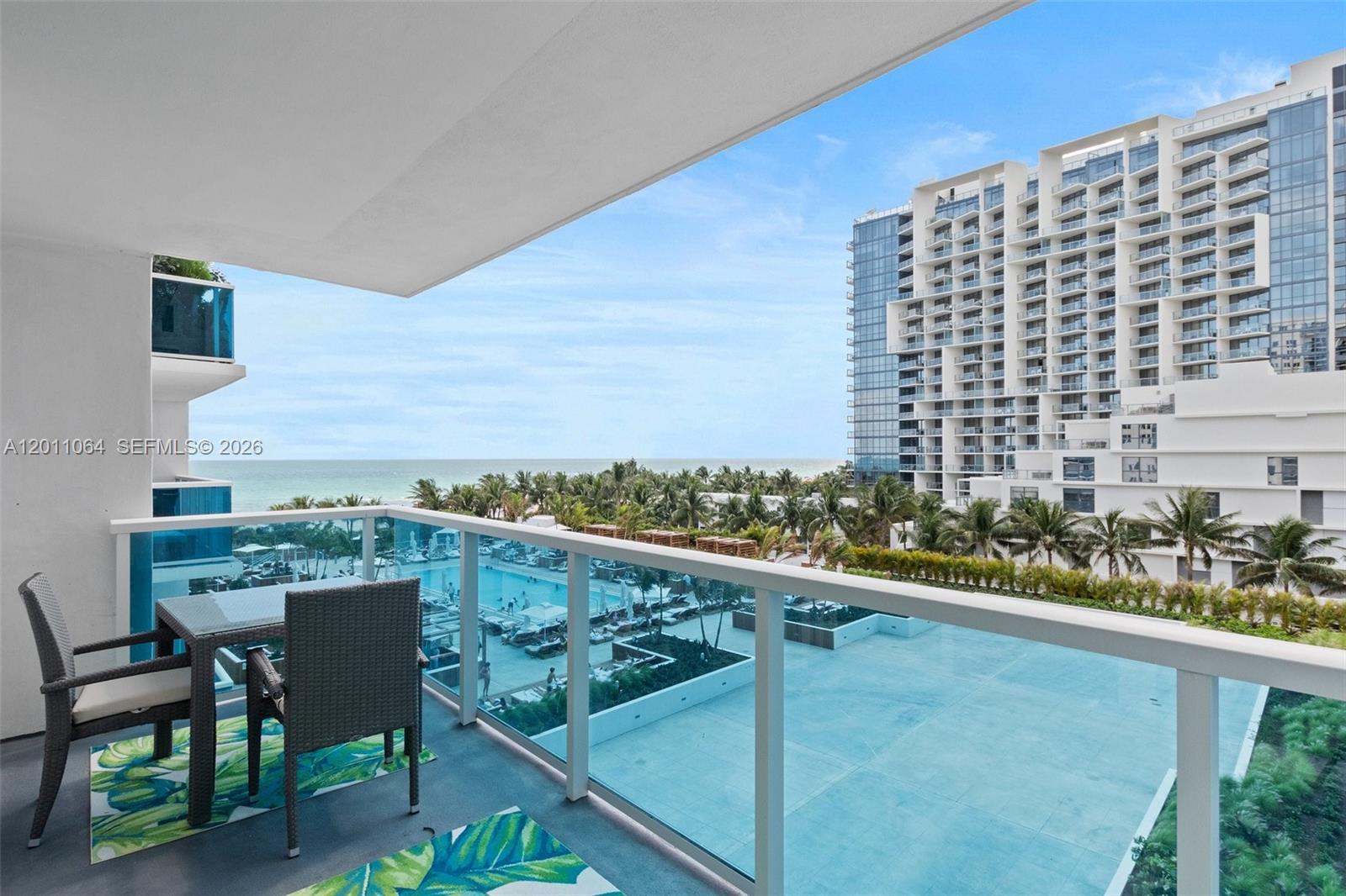 2301 Collins Ave #504