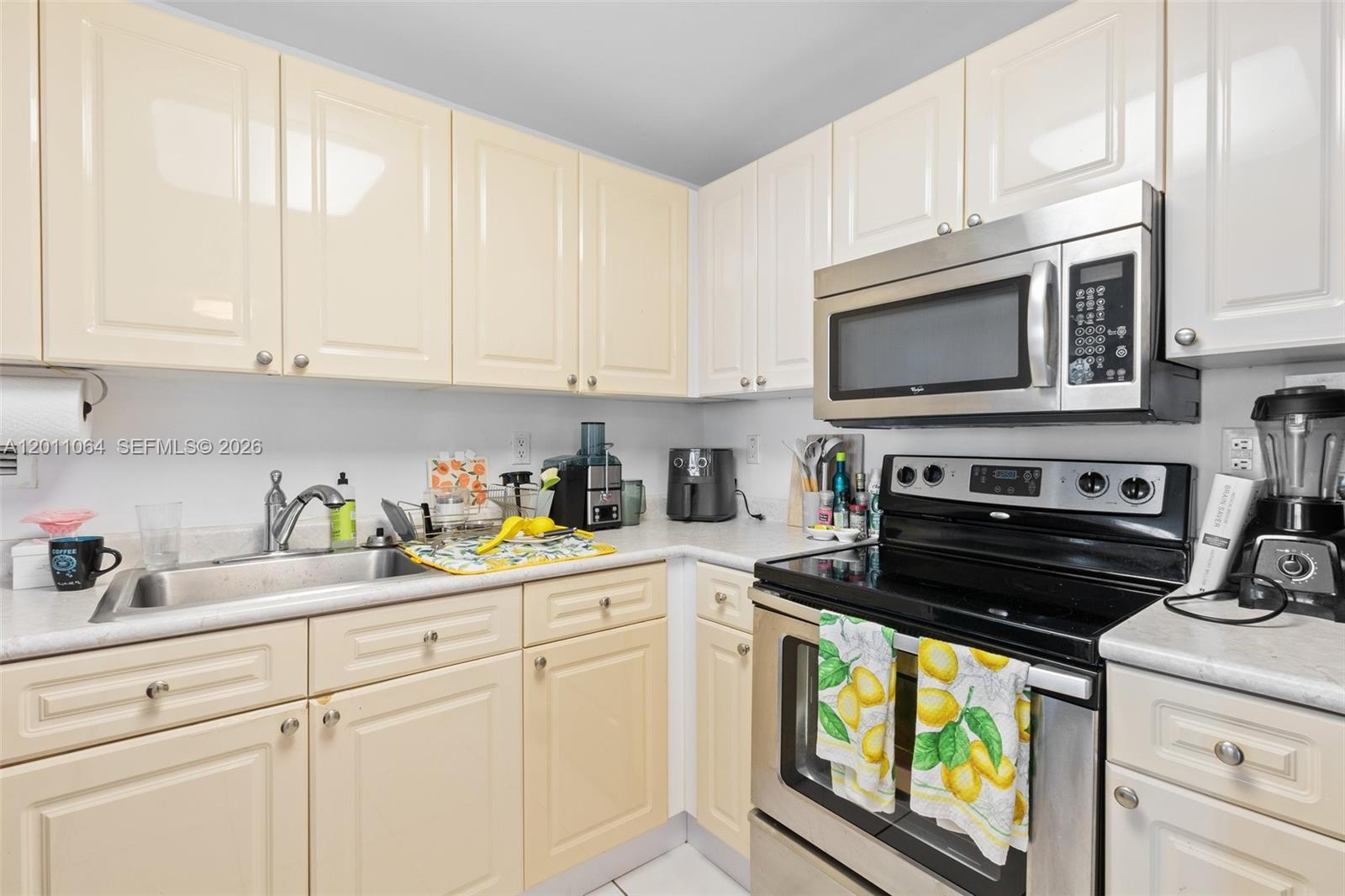 2301 Collins Ave #504 Miami Beach, FL 33139