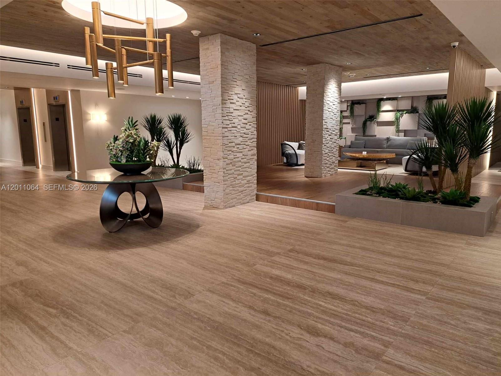 2301 Collins Ave #504 Miami Beach, FL 33139