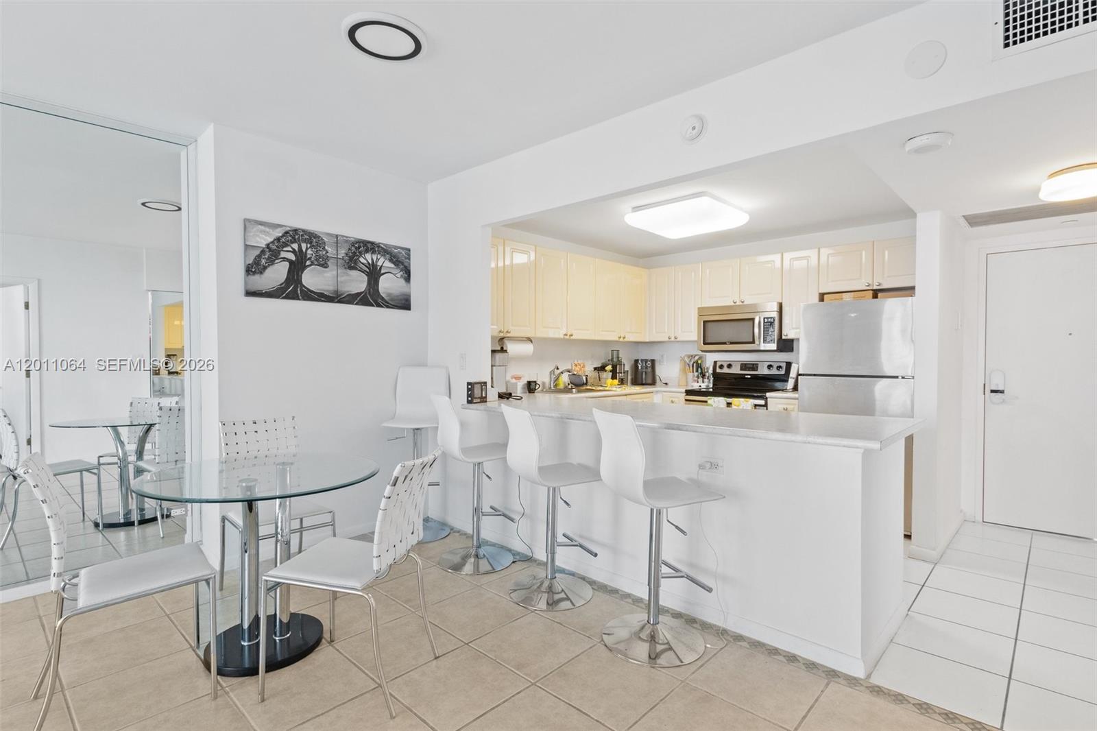 2301 Collins Ave #504 Miami Beach, FL 33139