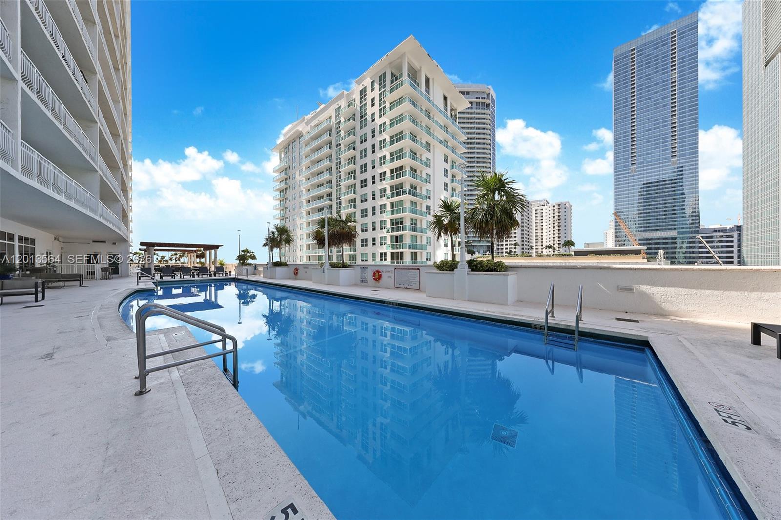 image The Club at Brickell Bay15