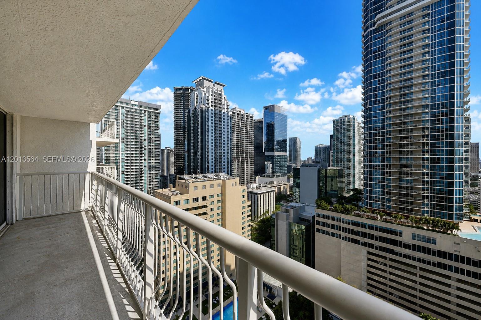 image The Club at Brickell Bay1