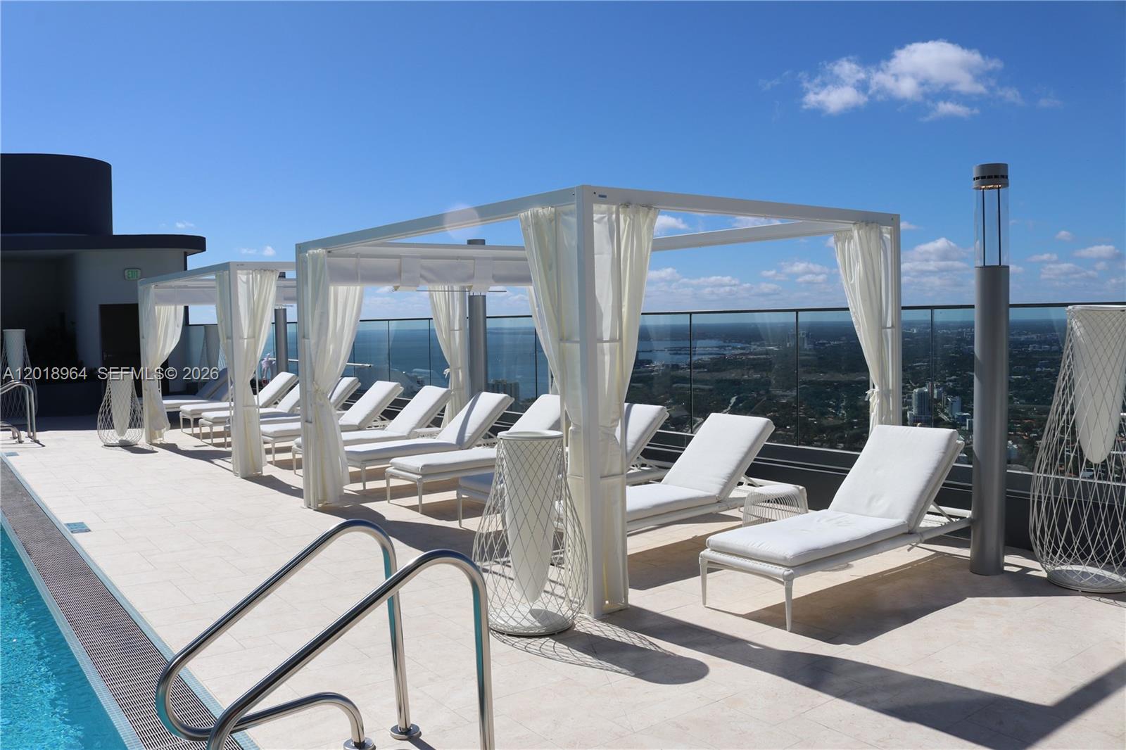 image Brickell Flatiron21