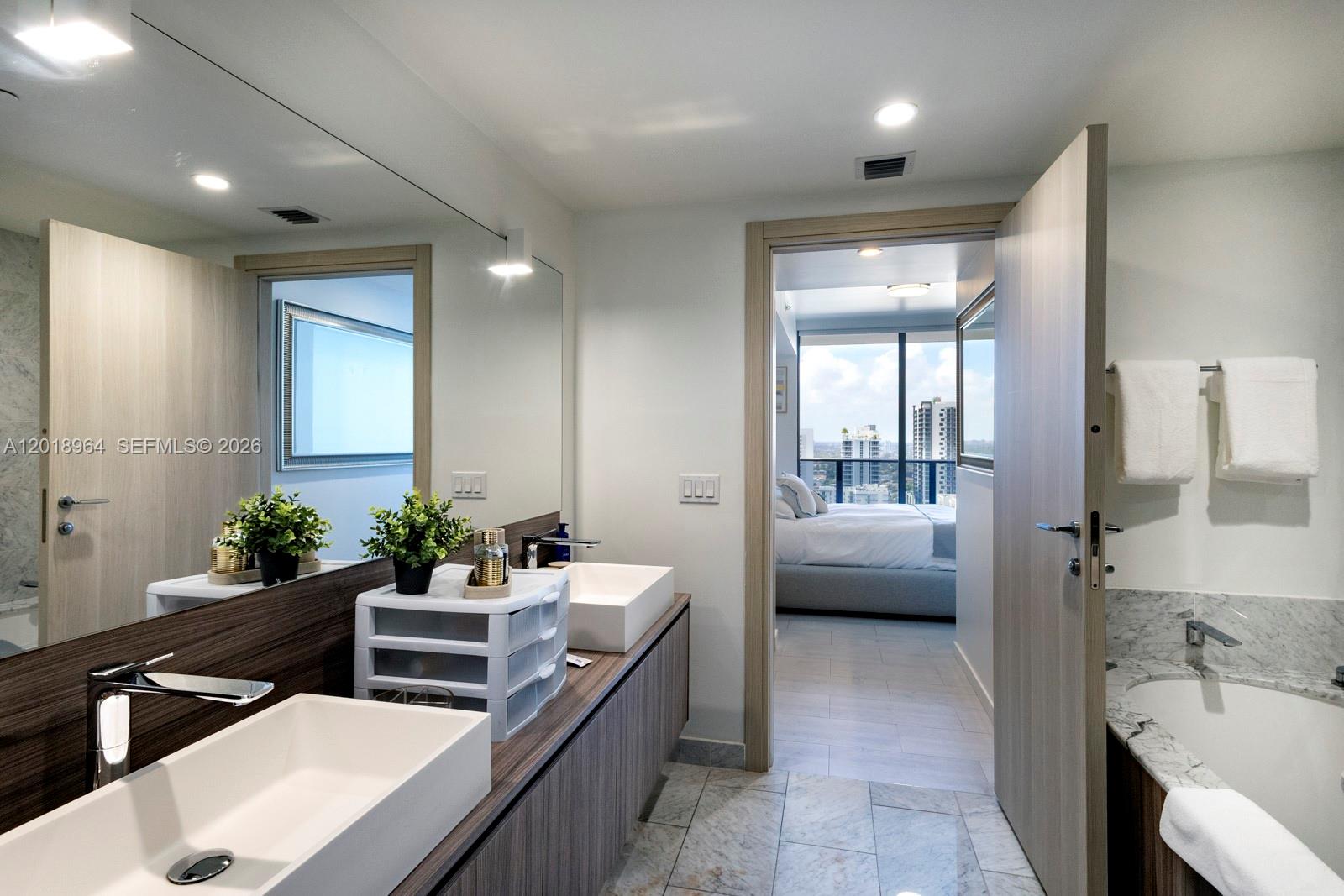 image Brickell Flatiron8