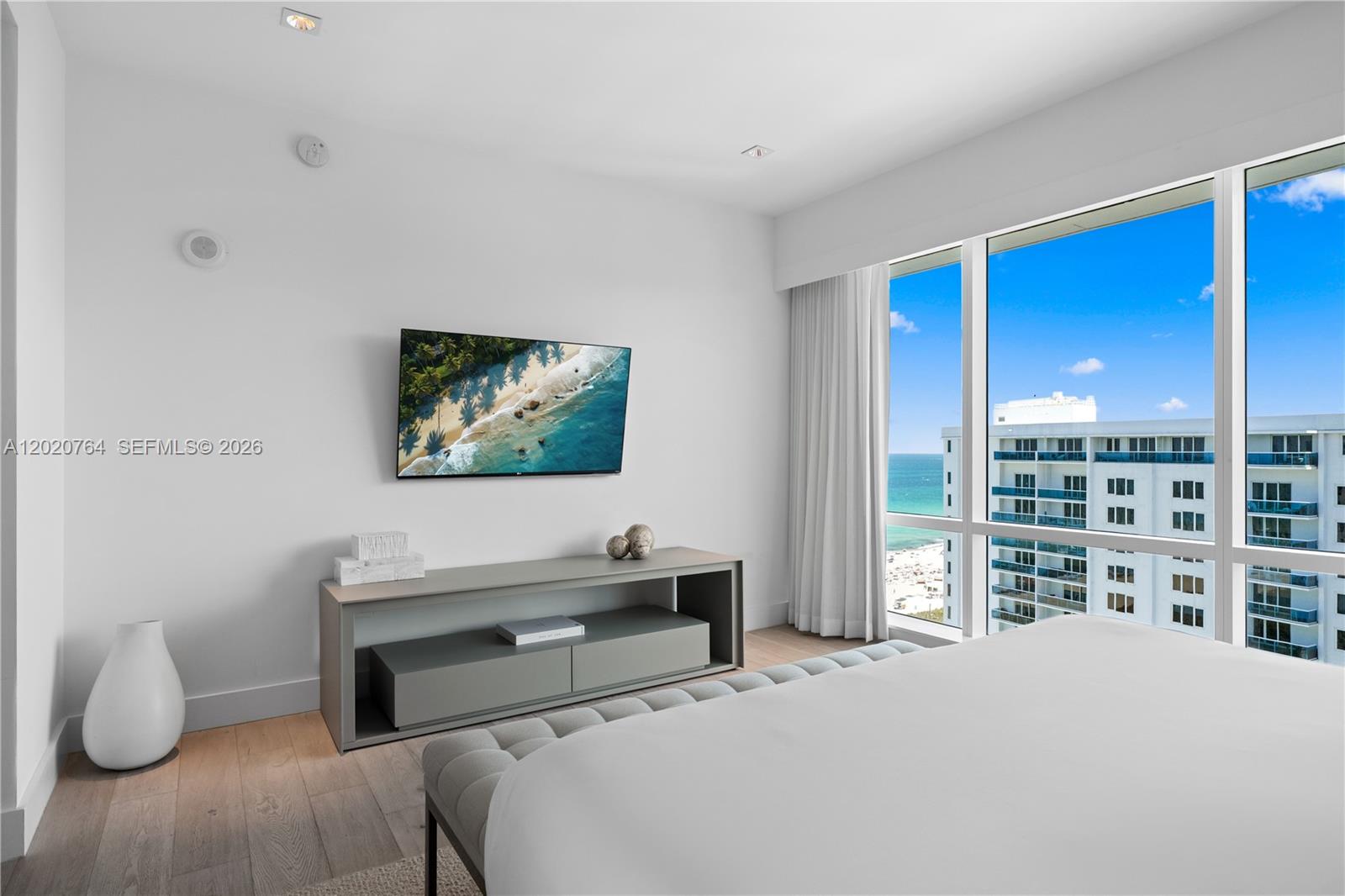 102 24th St #PH-1706 Miami Beach, FL 33139