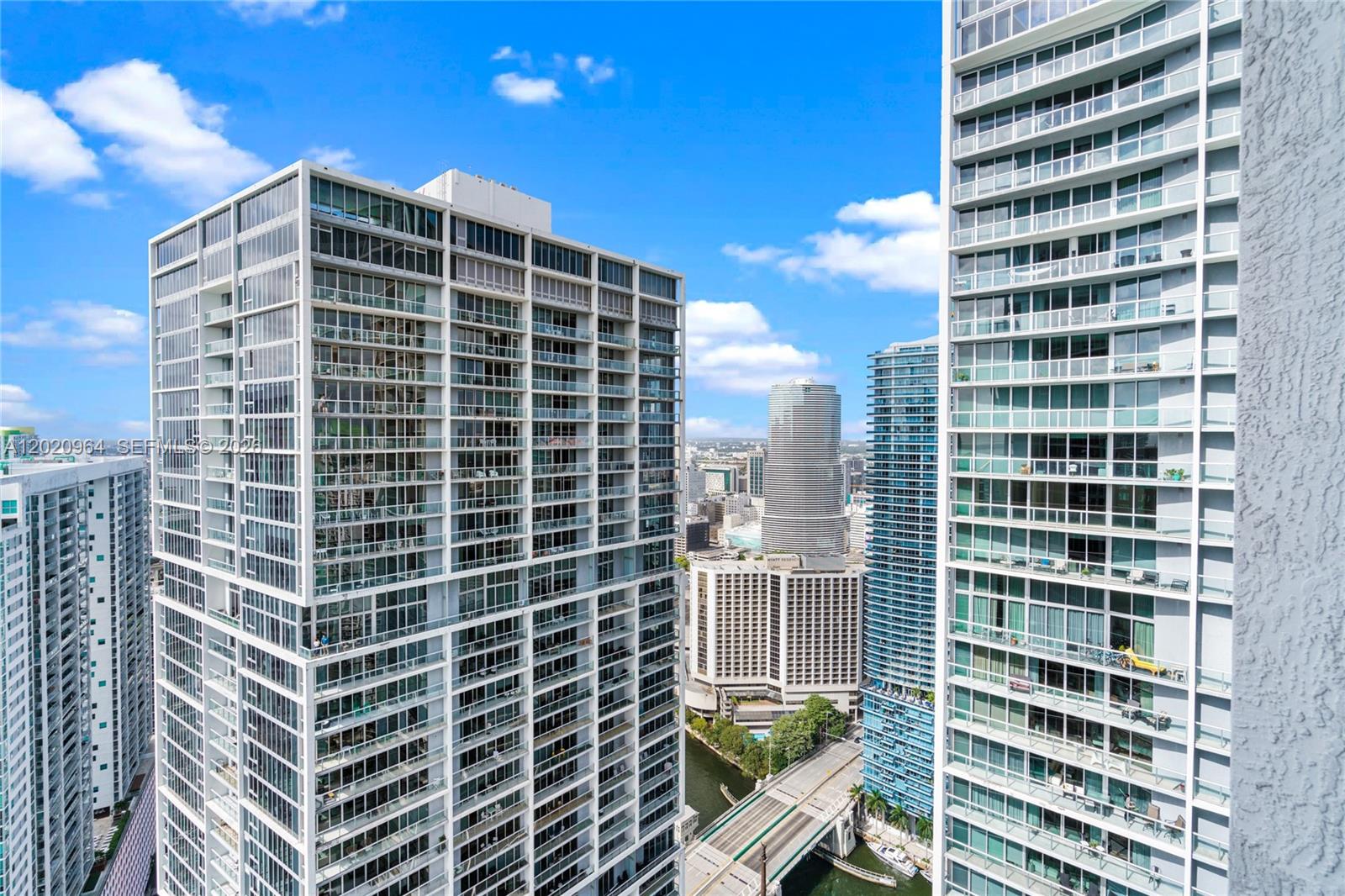 image Icon Brickell II33