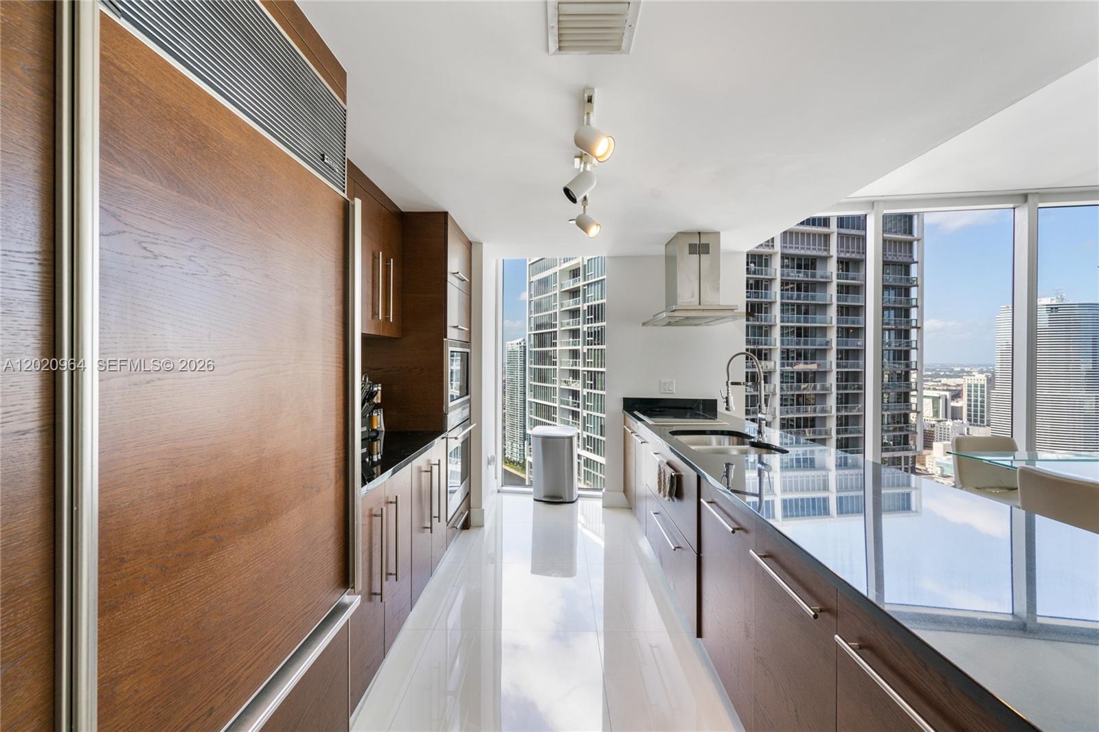 image Icon Brickell II8