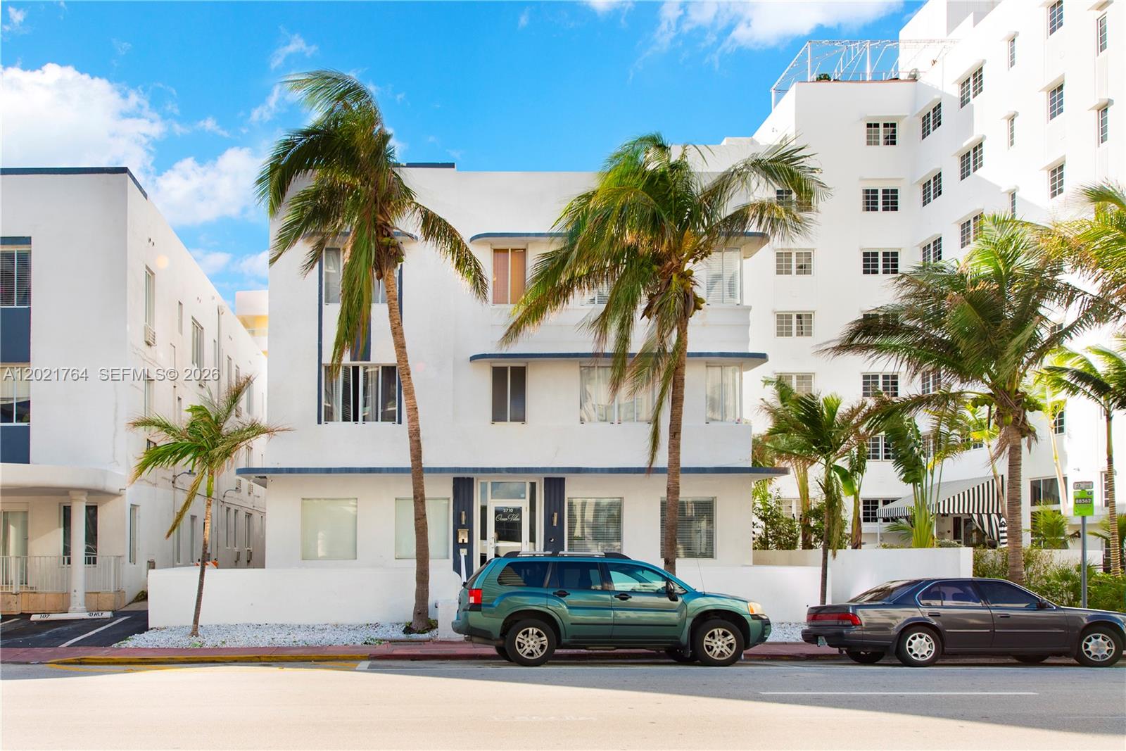 3710 Collins Ave #N-305
