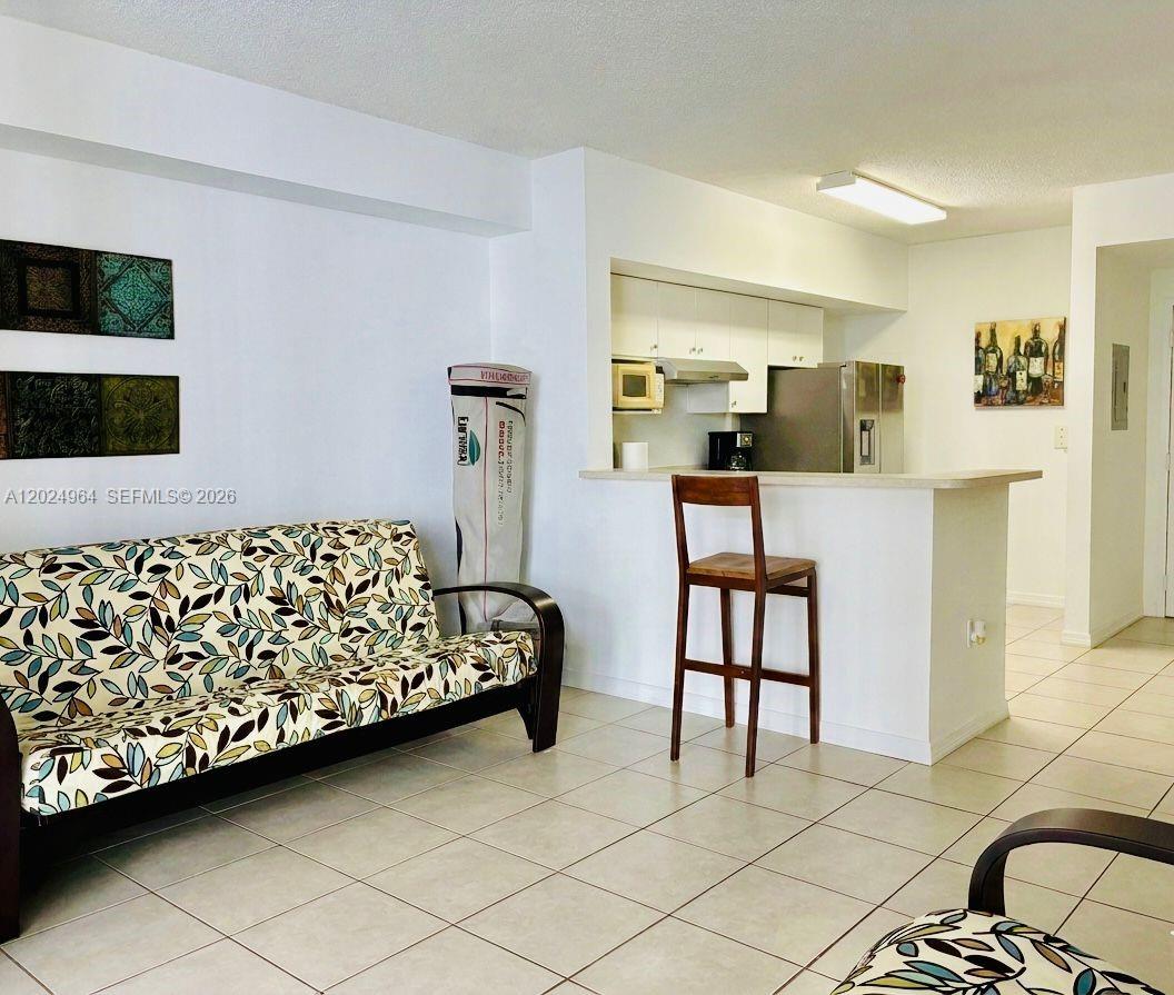 5085 NW 7th St #909 Miami, FL 33126