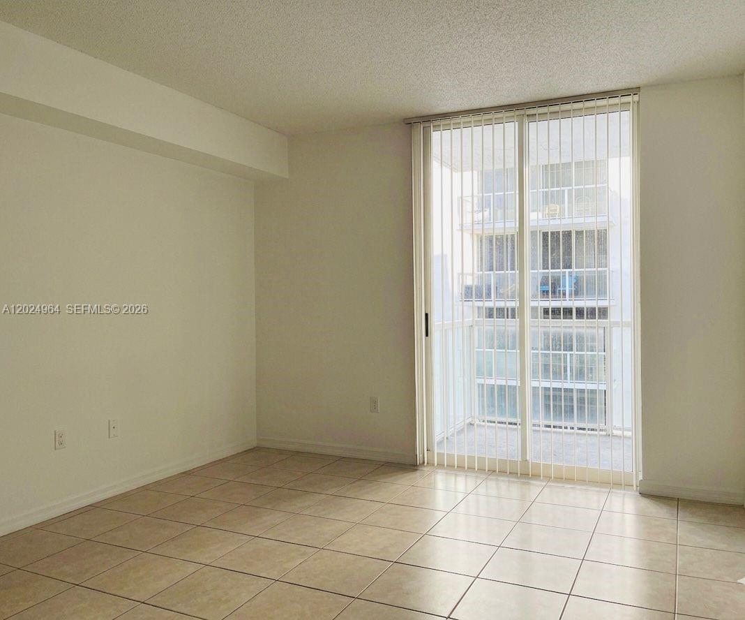 5085 NW 7th St #909 Miami, FL 33126