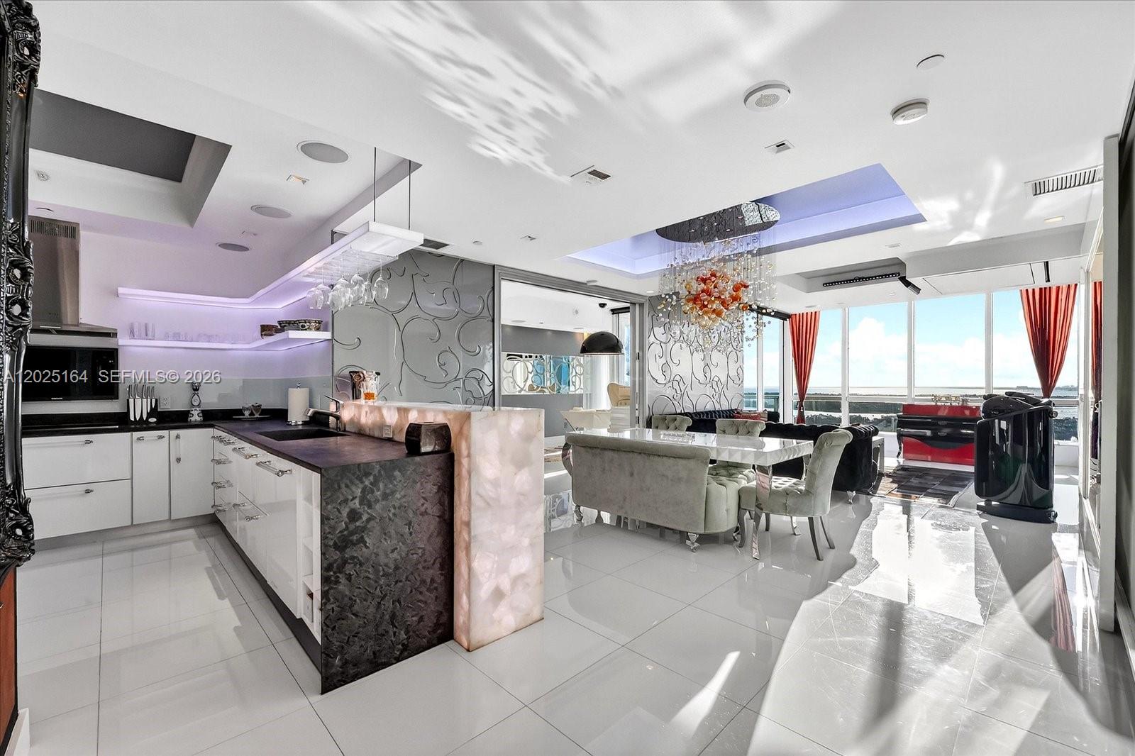 100 S Pointe Dr #3002 Miami Beach, FL 33139