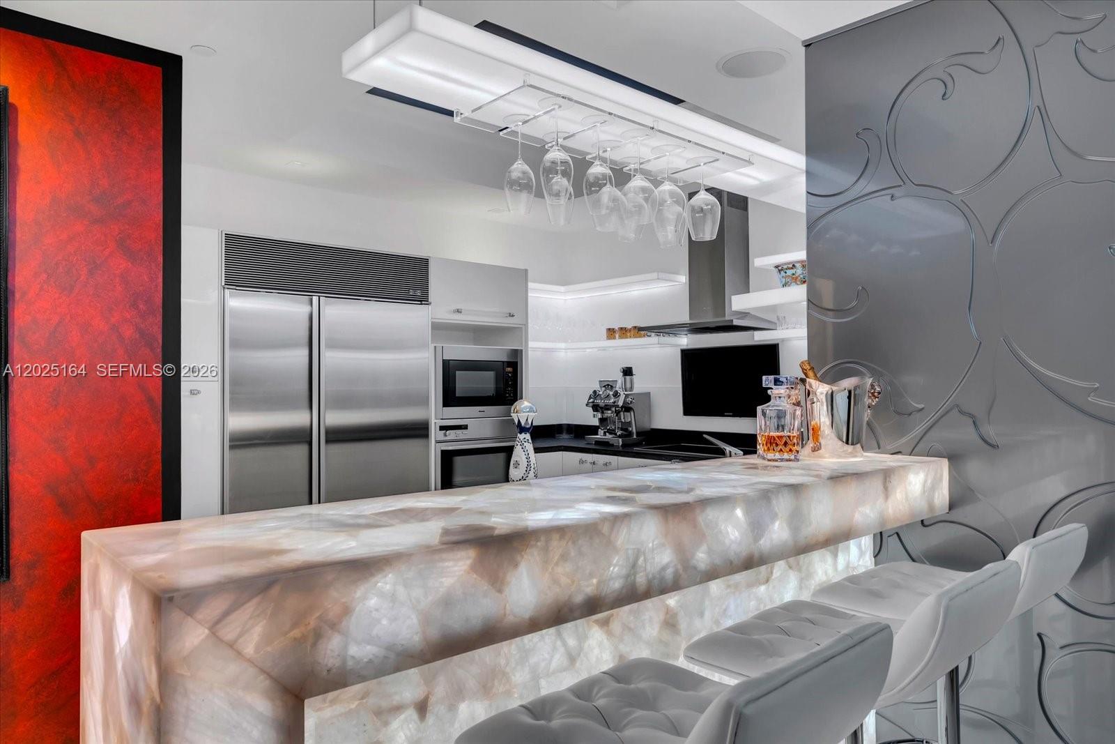 100 S Pointe Dr #3002 Miami Beach, FL 33139