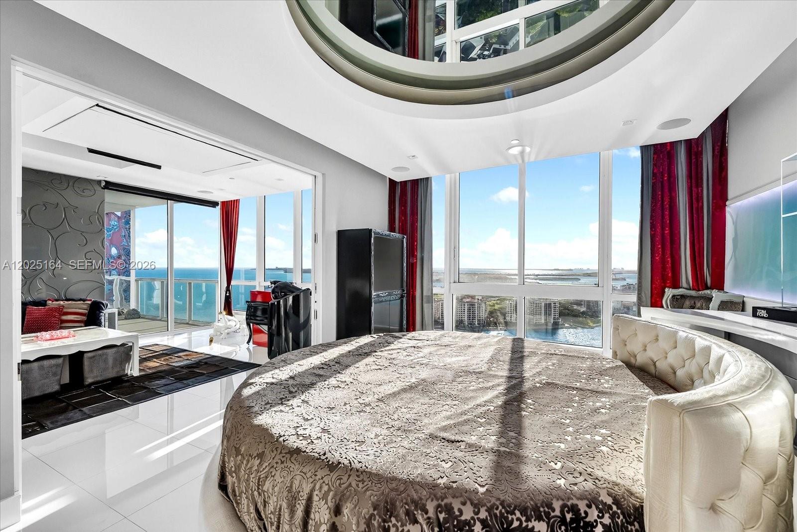 100 S Pointe Dr #3002 Miami Beach, FL 33139