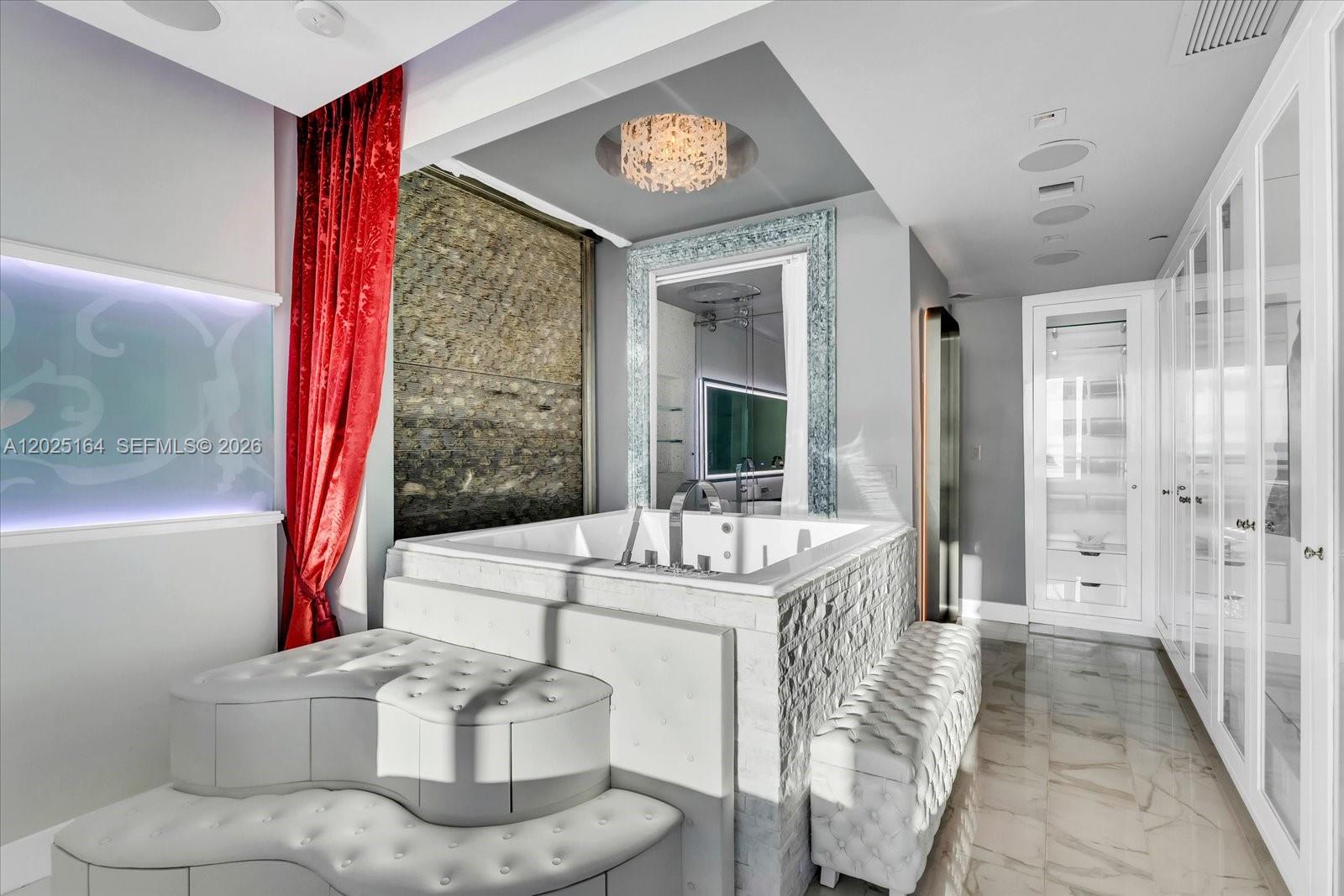 100 S Pointe Dr #3002 Miami Beach, FL 33139