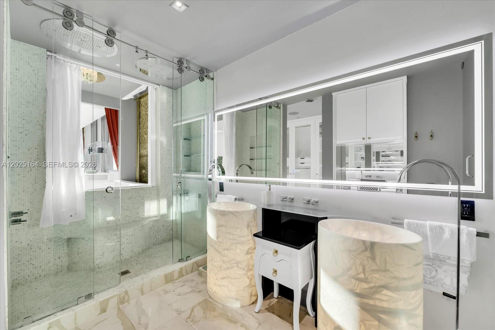 100 S Pointe Dr #3002 Miami Beach, FL 33139