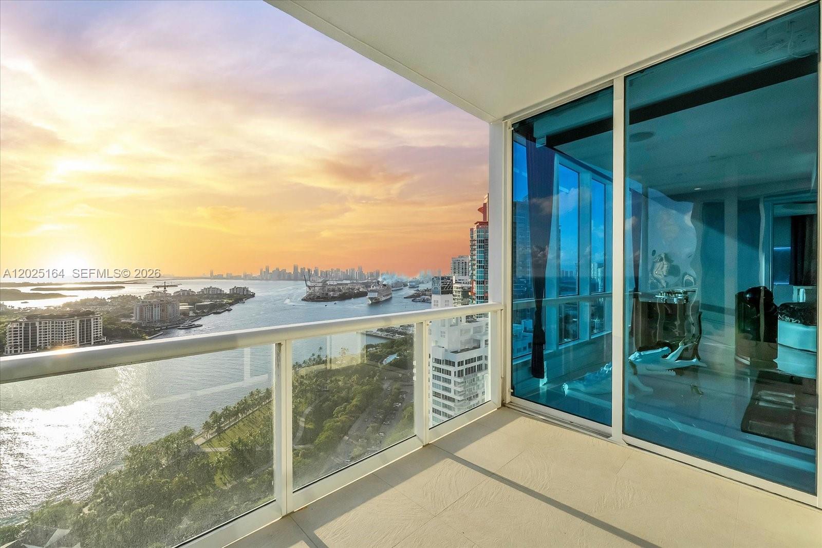 100 S Pointe Dr #3002 Miami Beach, FL 33139