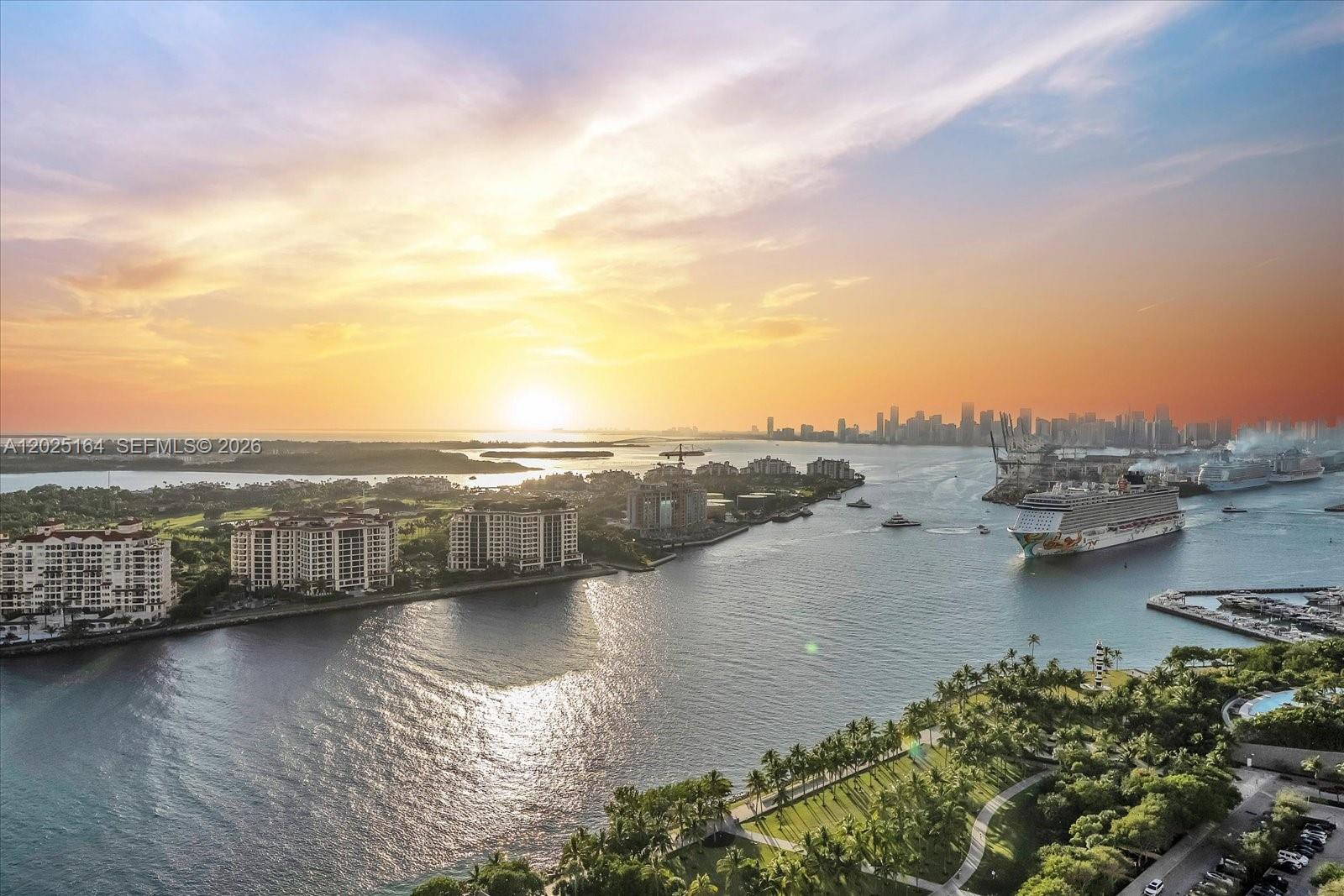 100 S Pointe Dr #3002 Miami Beach, FL 33139