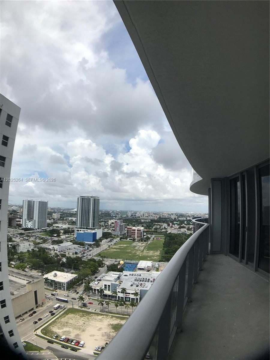 image Aria on the Bay21