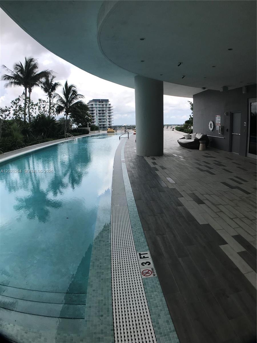 image Aria on the Bay33