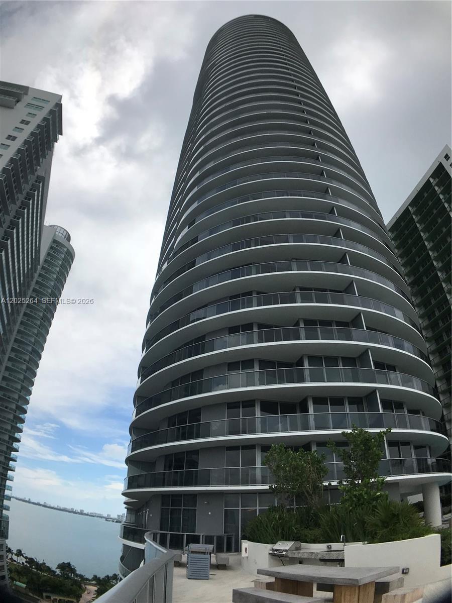 image Aria on the Bay35