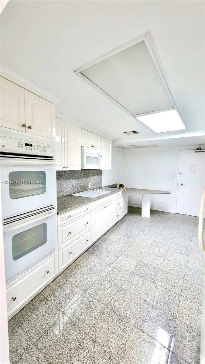 Undisclosed Address Miami Beach, FL 33140