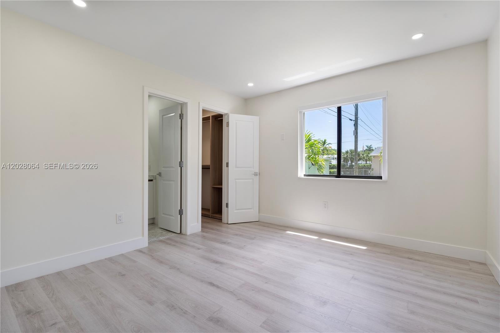 255 Grant Dr Coral Gables, FL 33133