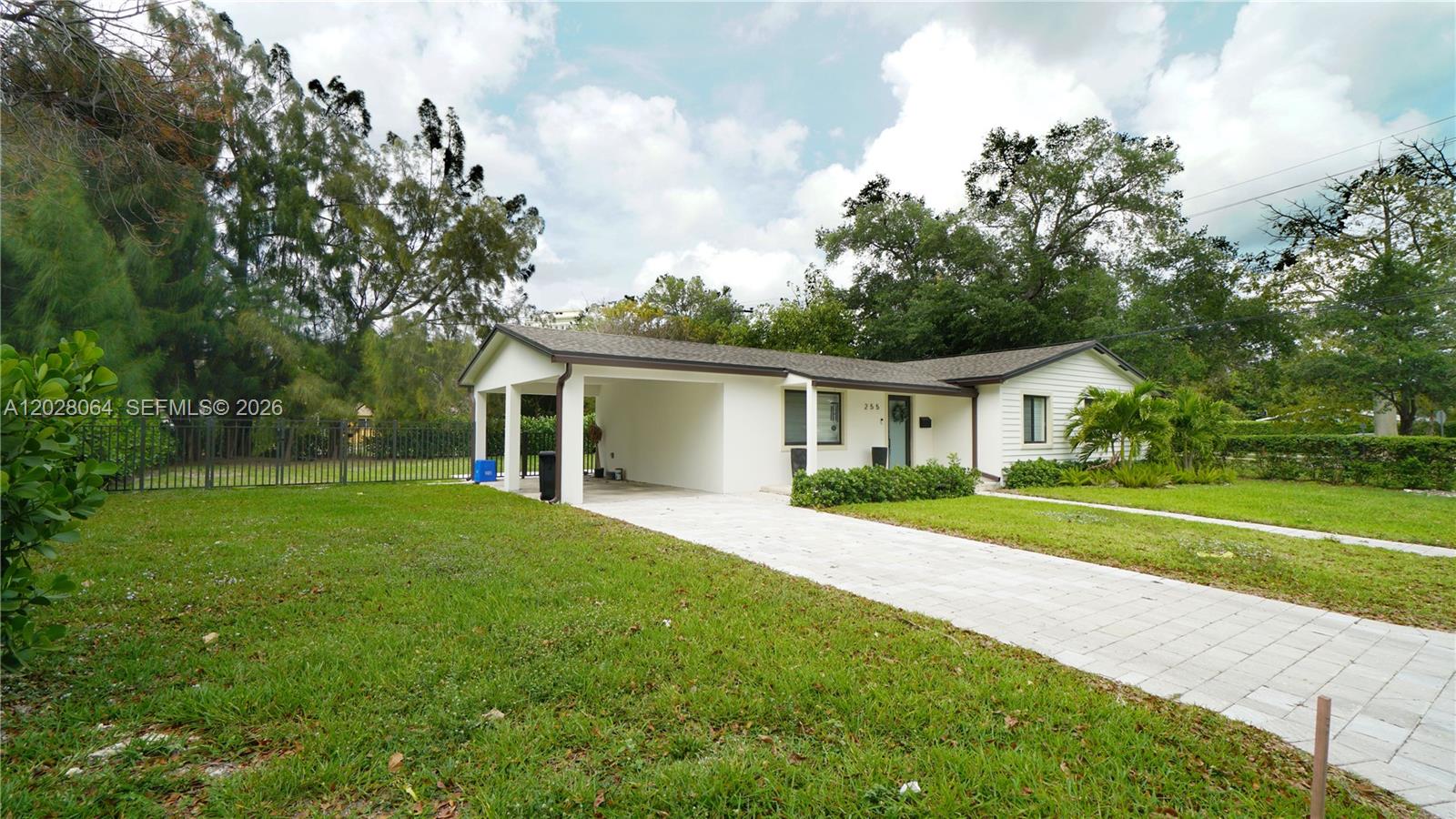 255 Grant Dr Coral Gables, FL 33133