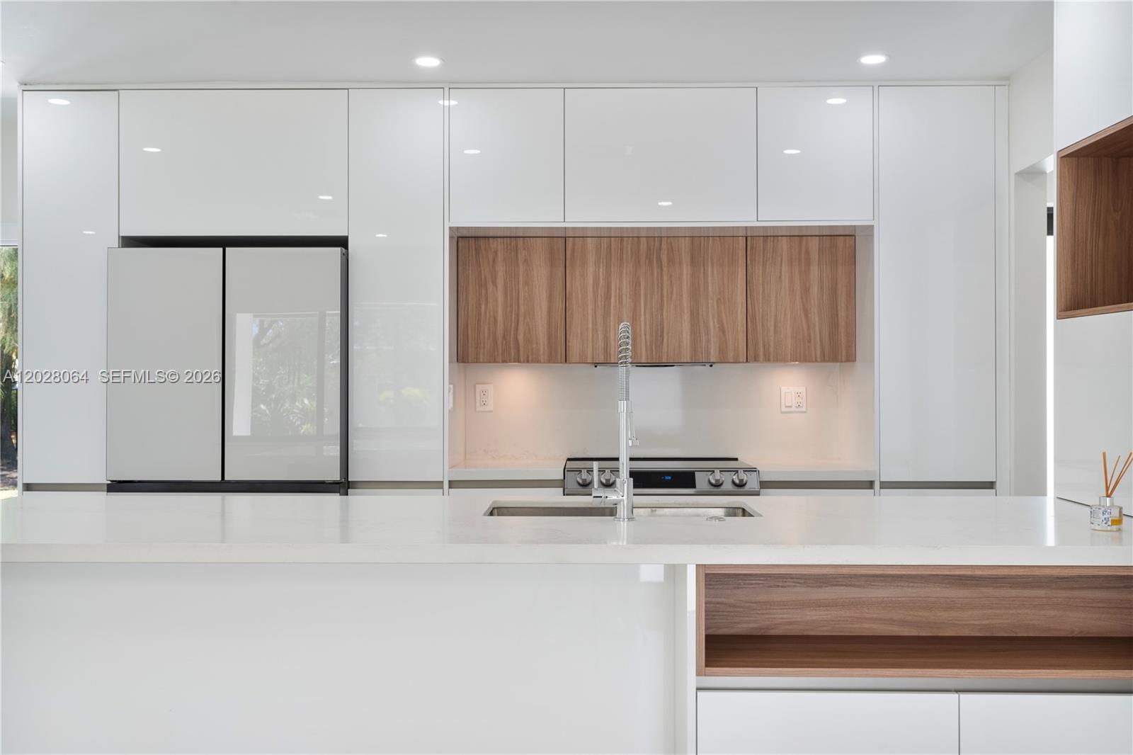255 Grant Dr Coral Gables, FL 33133
