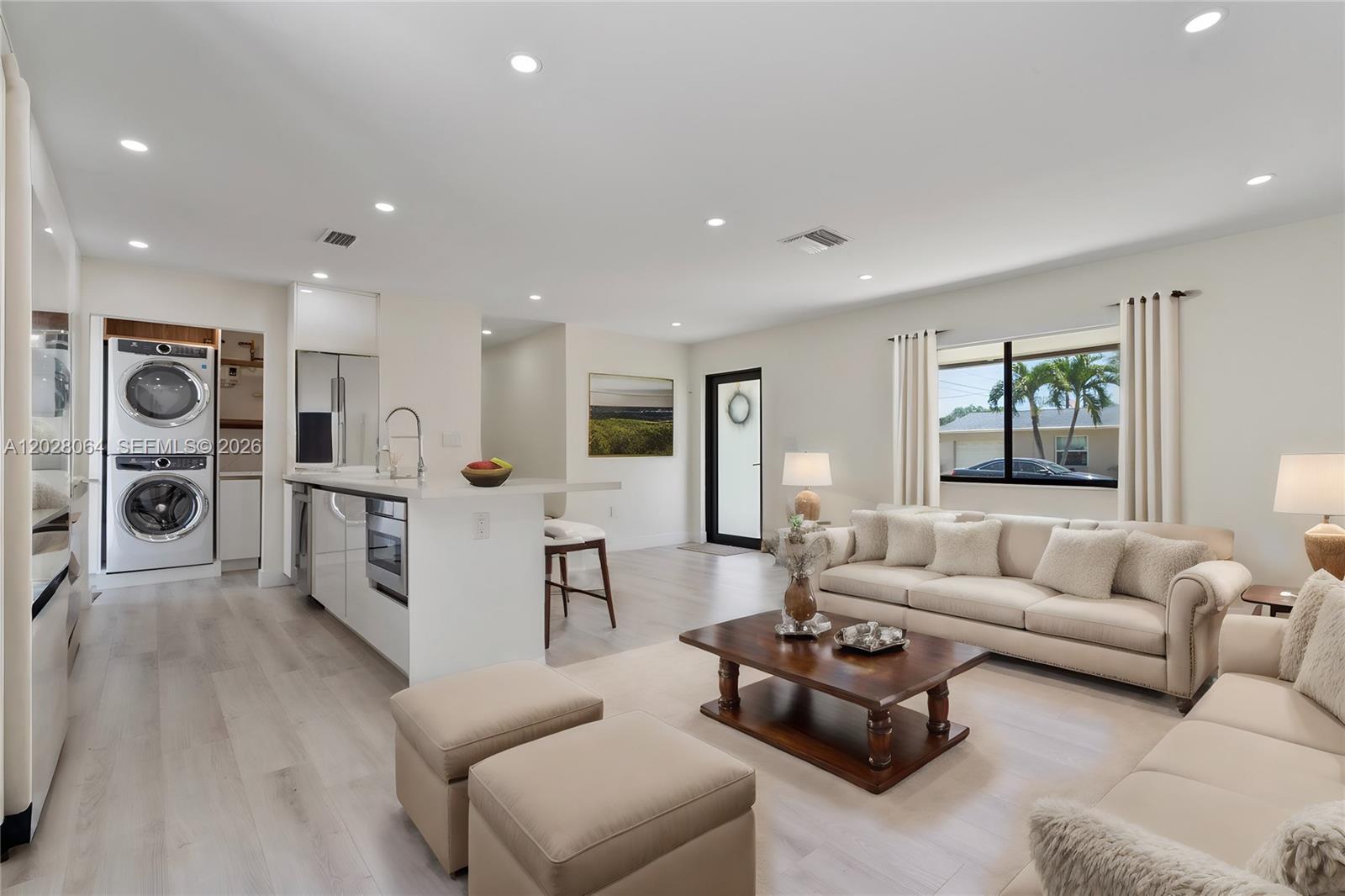 255 Grant Dr Coral Gables, FL 33133