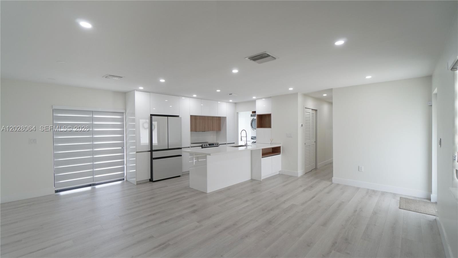255 Grant Dr Coral Gables, FL 33133