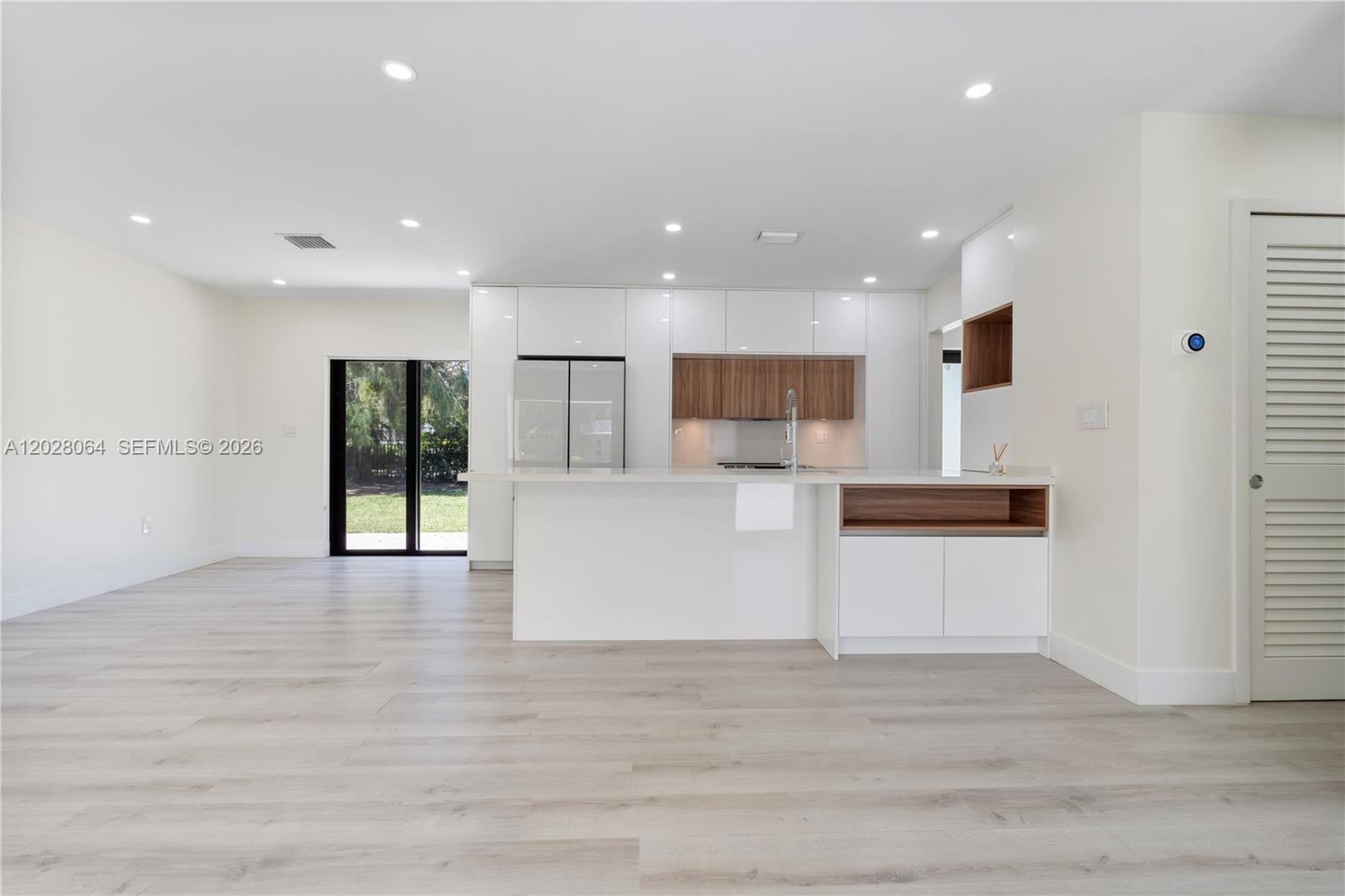255 Grant Dr Coral Gables, FL 33133