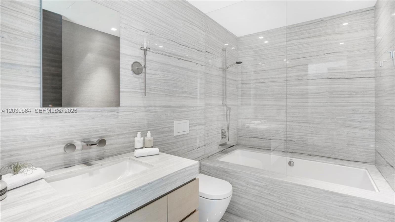 19575 Collins Ave #PH-43 Sunny Isles Beach, FL 33160