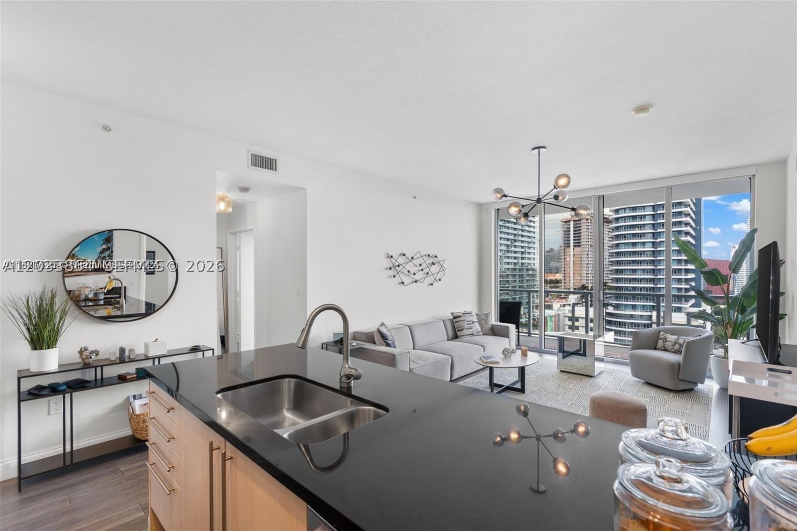 79 SW 12th St #2204-S Miami, FL 33130