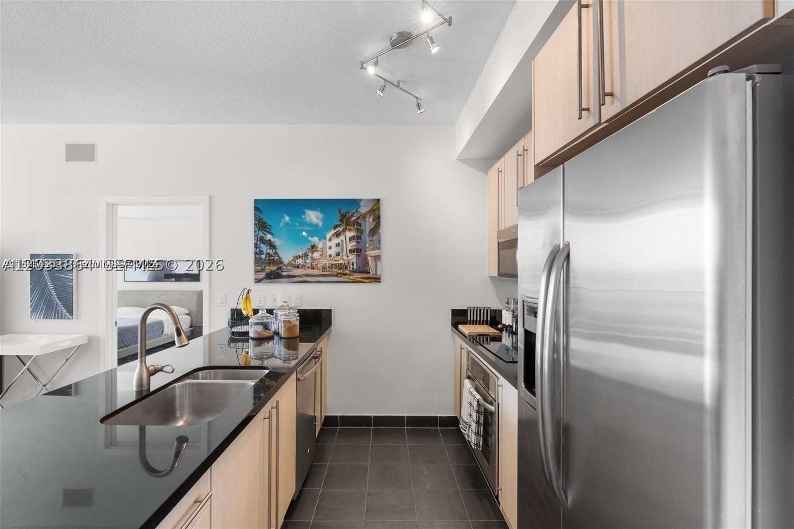 79 SW 12th St #2204-S Miami, FL 33130