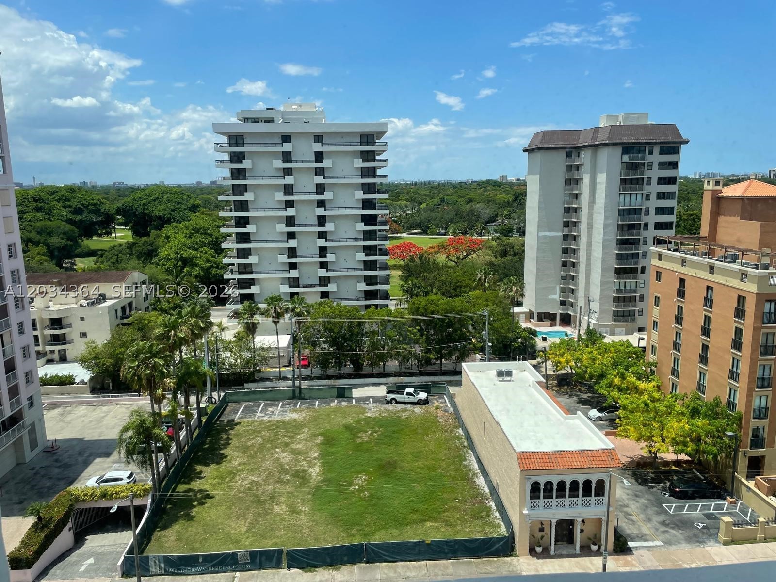 700 Biltmore Way #1015