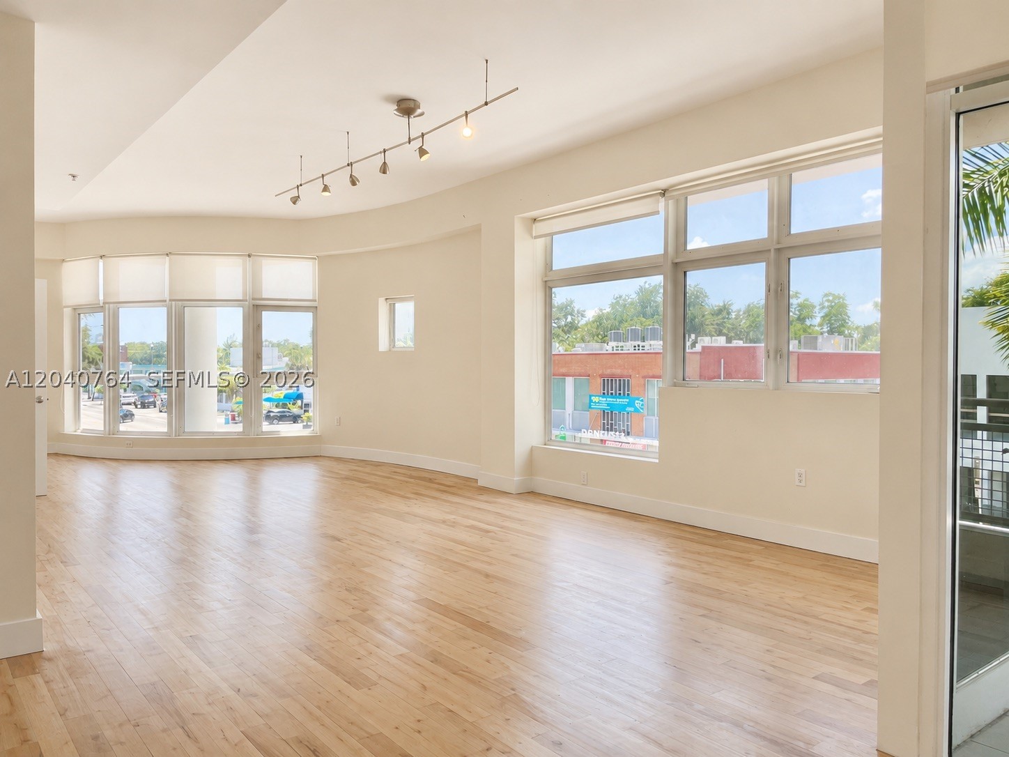 6701 Biscayne Blvd #201