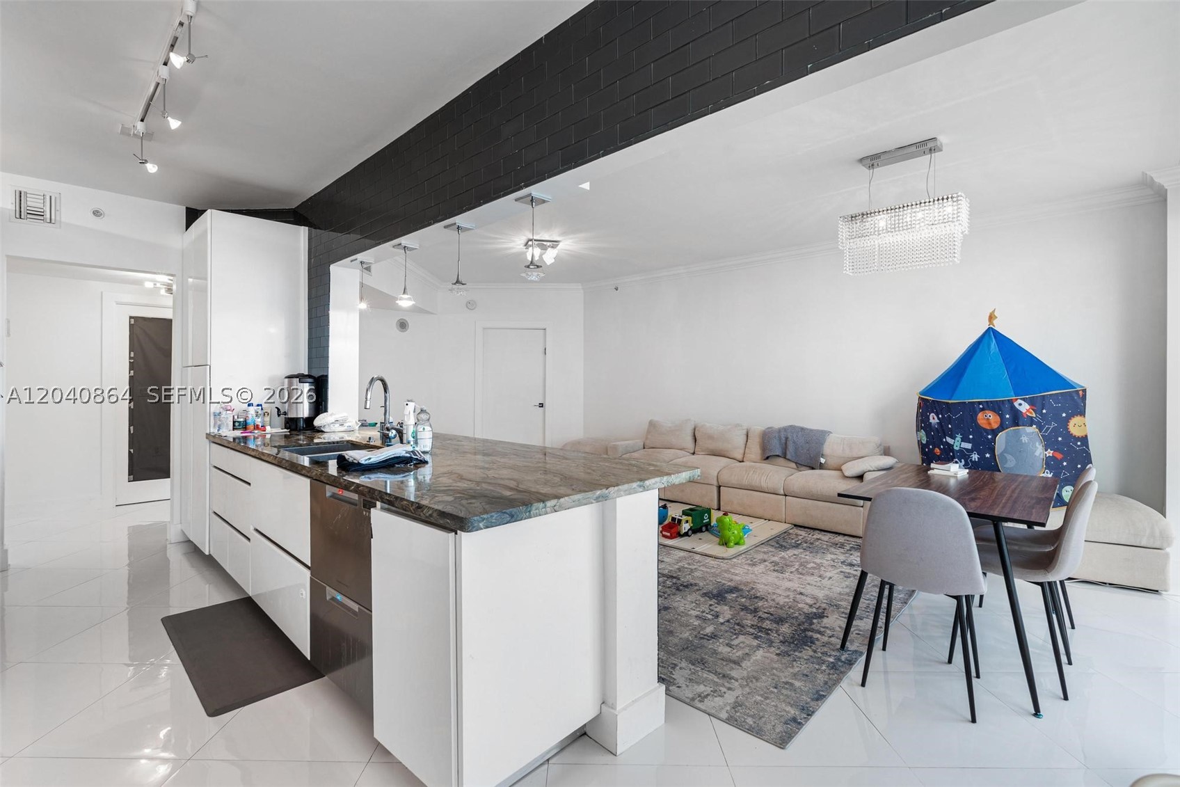 9559 Collins Ave #S4-J Surfside, FL 33154