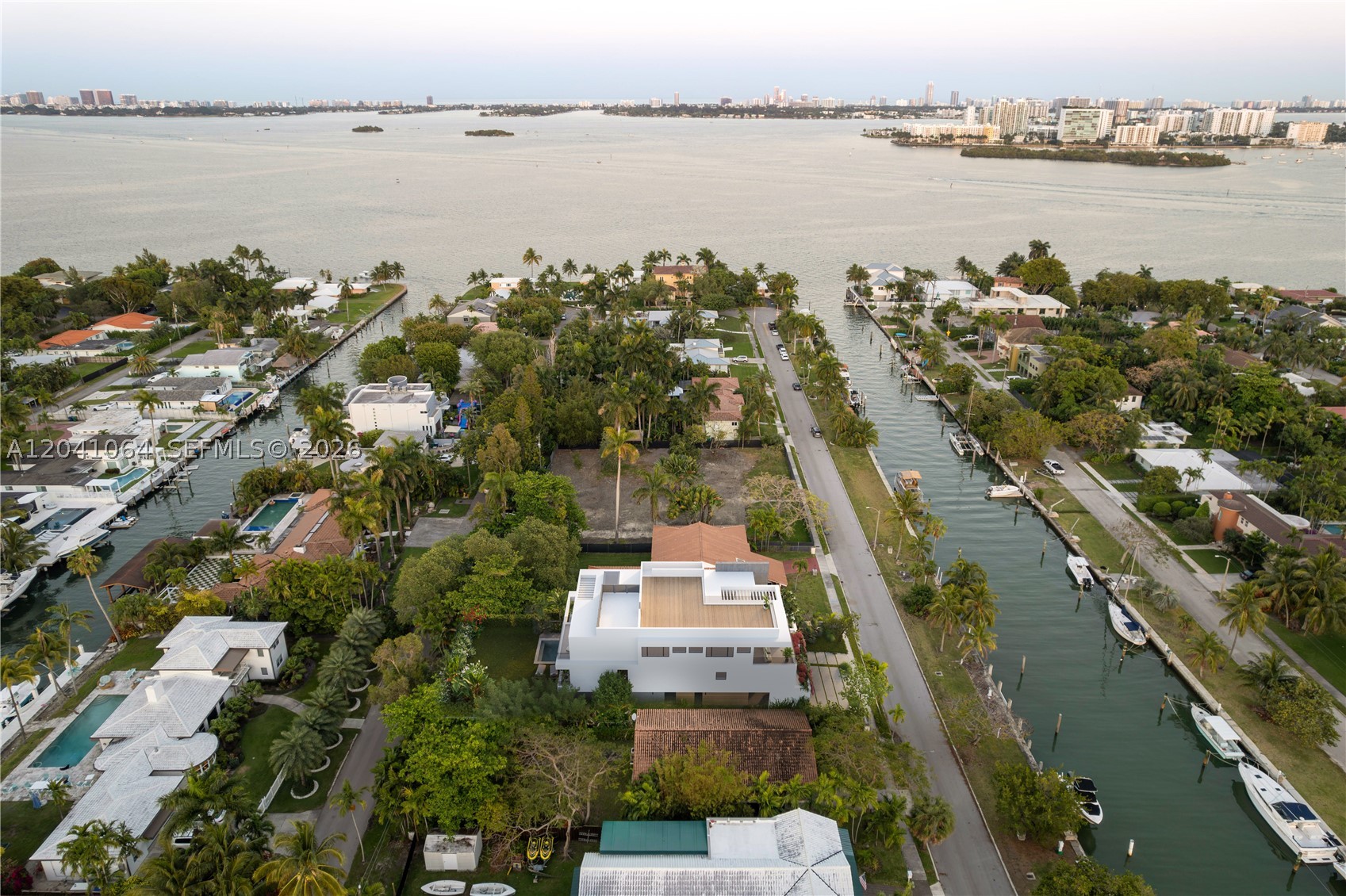 1155 NE 89th St Miami, FL 33138