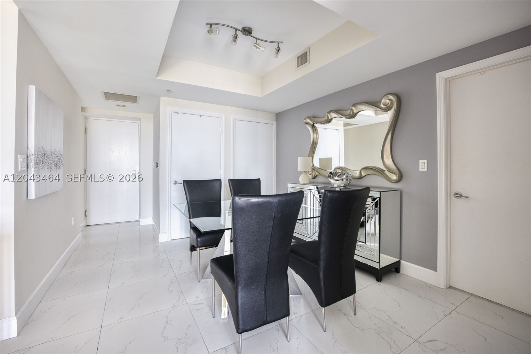 image 500 Brickell East5