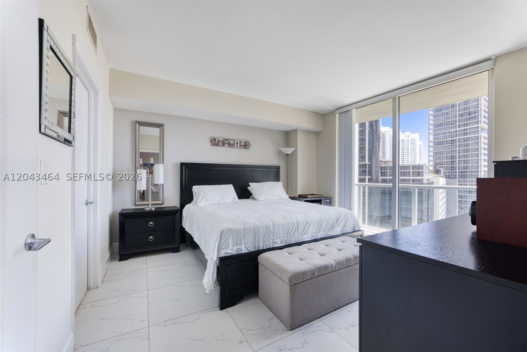 image 500 Brickell East6