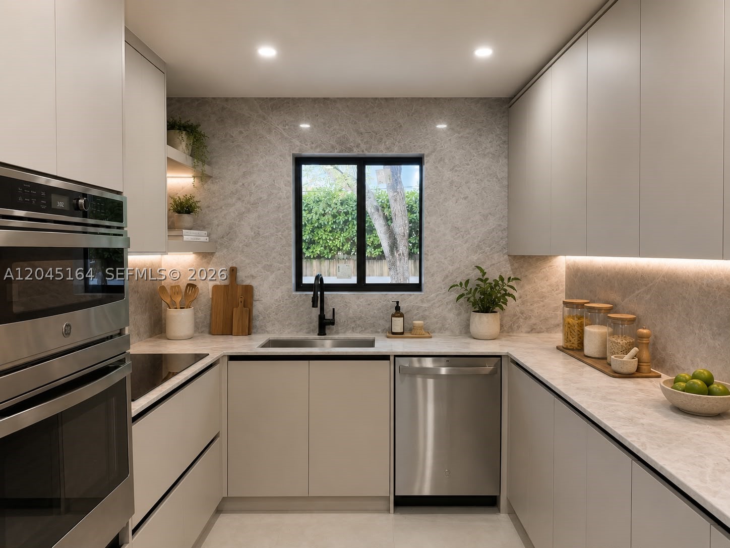 2 NE 91st St Miami Shores, FL 33138