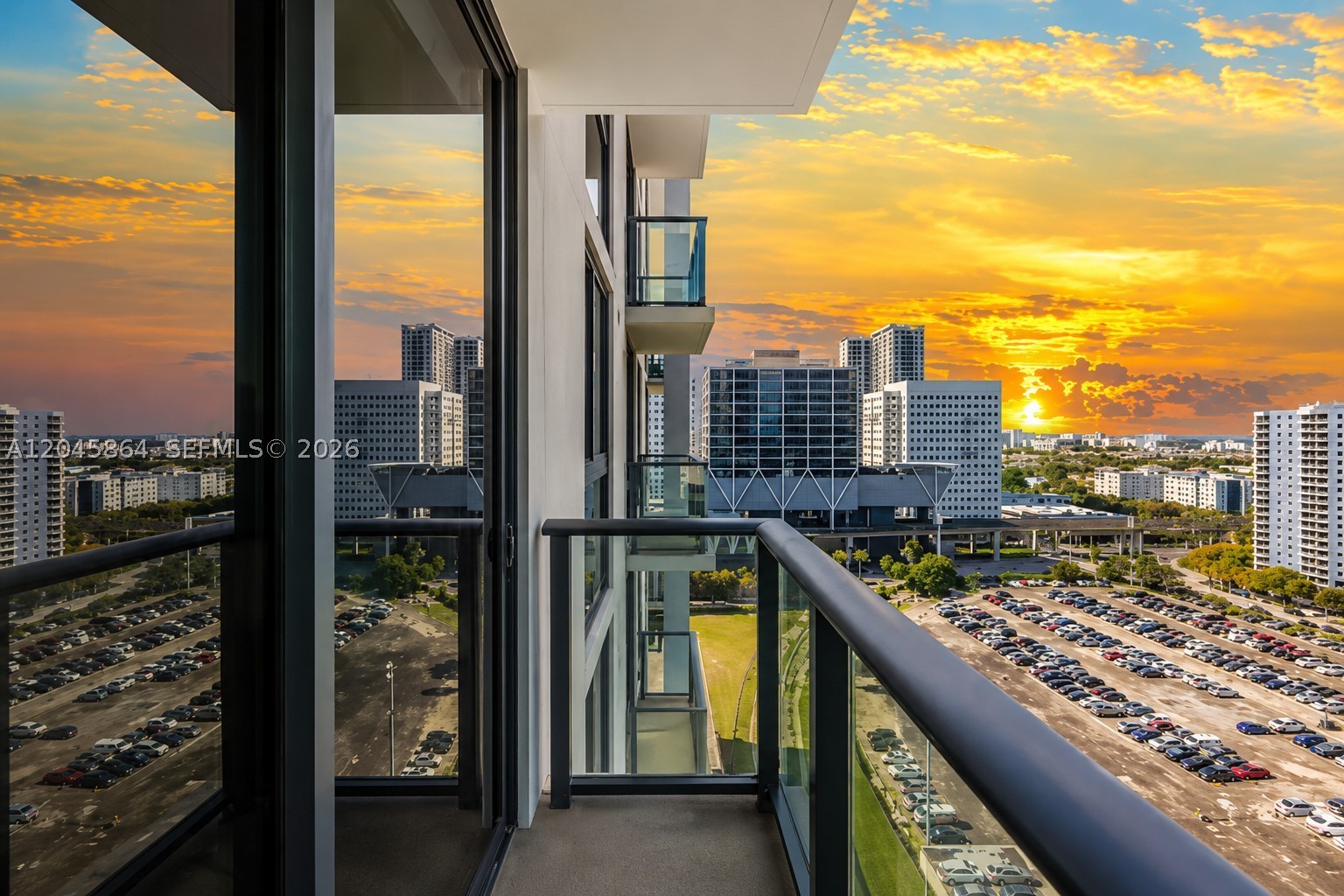 image The Crosby Miami Worldcenter0