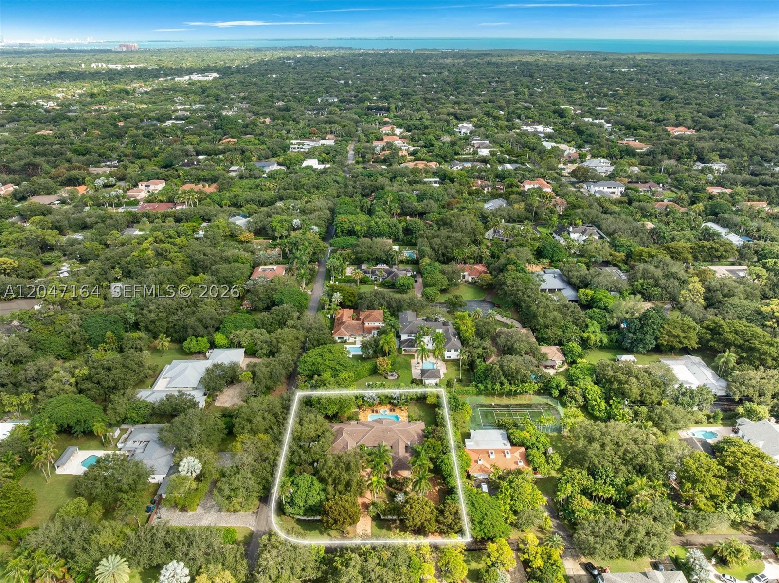 6890 SW 94th St Pinecrest, FL 33156