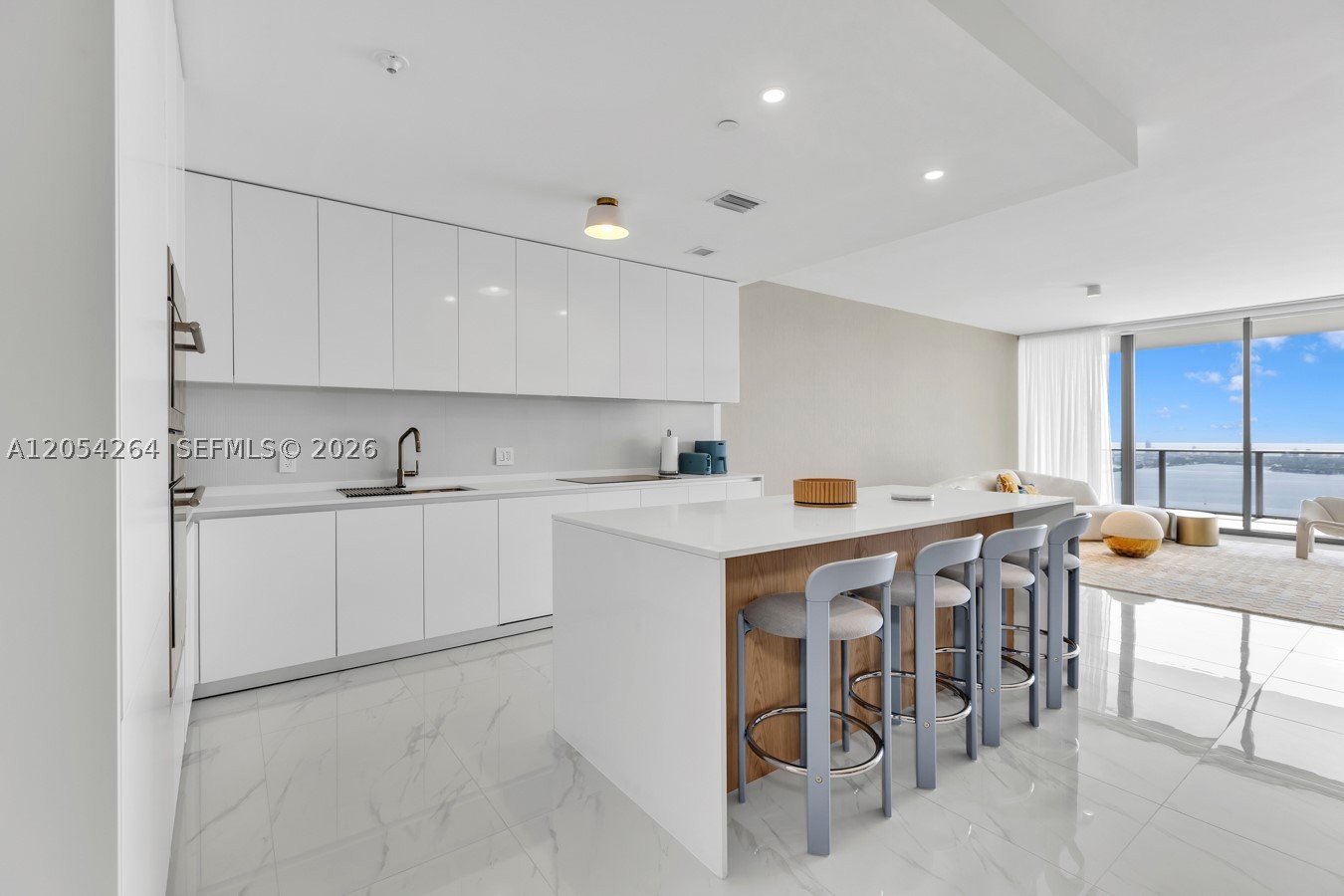700 NE 24th St #5502 Miami, FL 33137